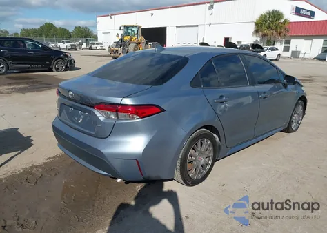 2020 Toyota Corolla Le z USA, uszkodzony, nr VIN 5YFEPRAE9LP132894